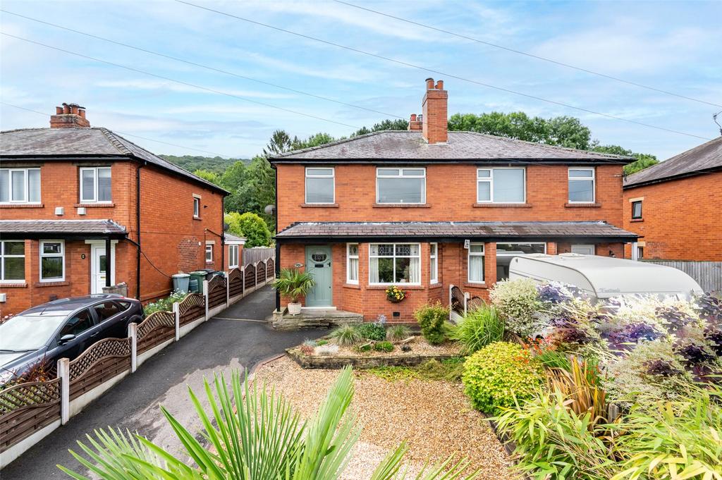 Bradford Road, Otley, West Yorkshire, LS21 3 Bed Semi-detached House ...