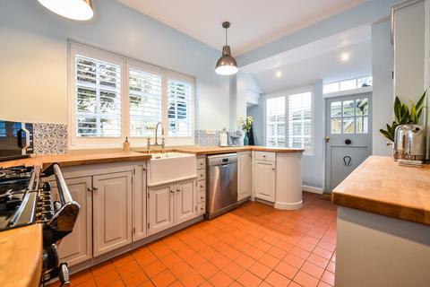 73 Brookvale Road, Southampton, SO17 1QS