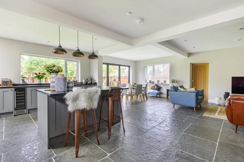 5 bedroom bungalow for sale, Ringmore Road, Walton-On-Thames, KT12