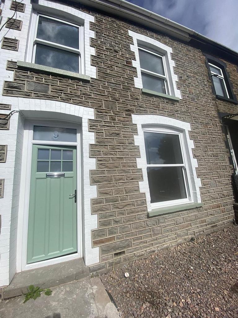 Penrhys Road, Ystrad, Pentre, Rhondda Cynon Taff. CF41 7SH 3 bed end of