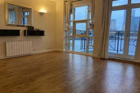 2 bedroom flat to rent, Quay View Apartments, Arden Crescent, London, E14