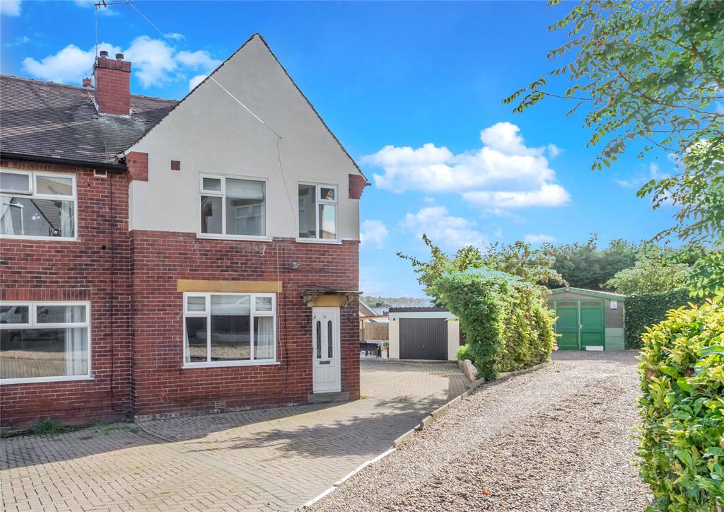 Monk Ings Avenue, Birstall, WF17 3 bed terraced house £160,000