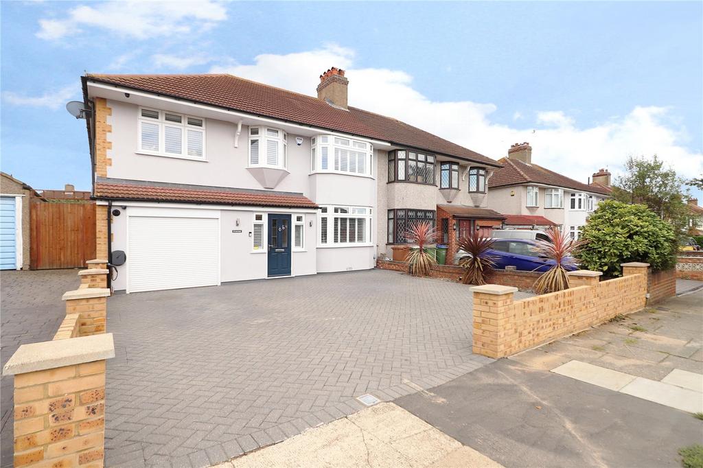 Little Heath Road, The Pantiles... 5 bed semidetached house £775,000