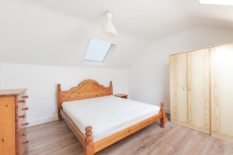 2 bedroom terraced house to rent - Cobblestone Place, Croydon CR0