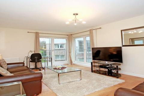 2 bedroom flat to rent, Shaw Crescent, First floor, AB25