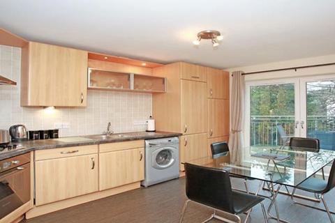 2 bedroom flat to rent, Shaw Crescent, First floor, AB25