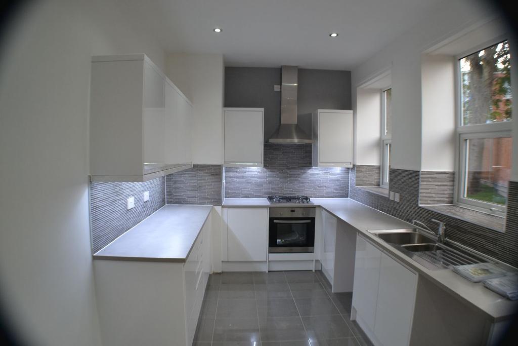 Earls Road, Nuneaton 2 bed bungalow £875 pcm (£202 pw)