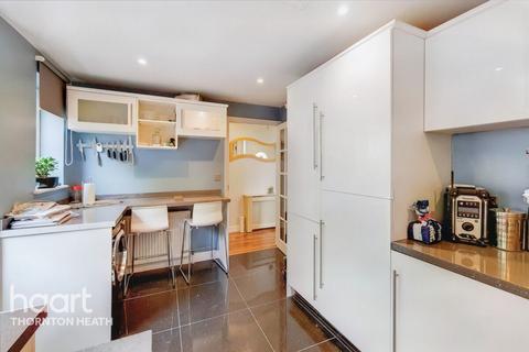 206 Parchmore Road, Thornton Heath, CR7 8HA