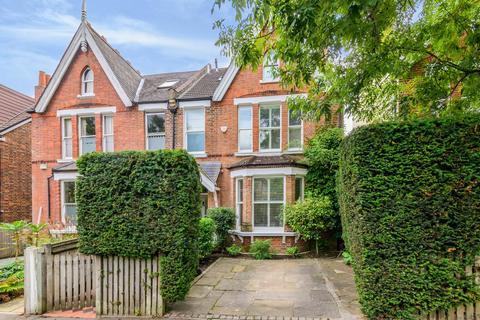 34 Fox Hill, London, SE19 2XE