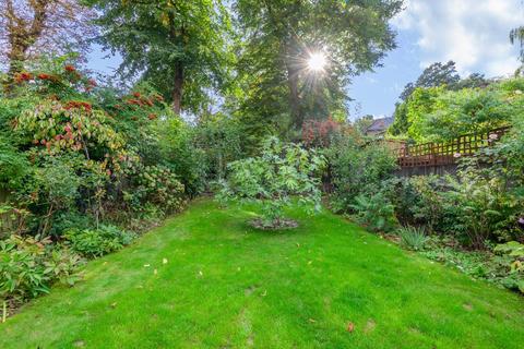 34 Fox Hill, London, SE19 2XE