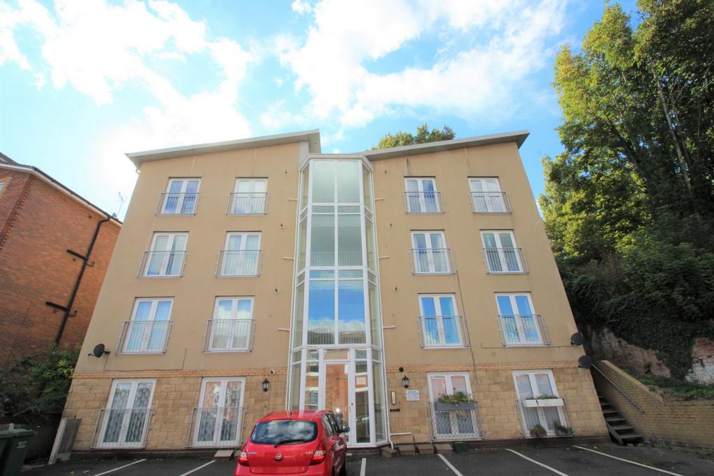 Park Lane, Kidderminster, DY11 1 bed apartment to rent £650 pcm (£150 pw)