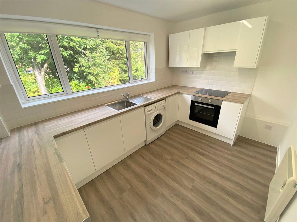 Clent House, Kenswick Drive, Halesowen, West Midlands, B63 2 bed