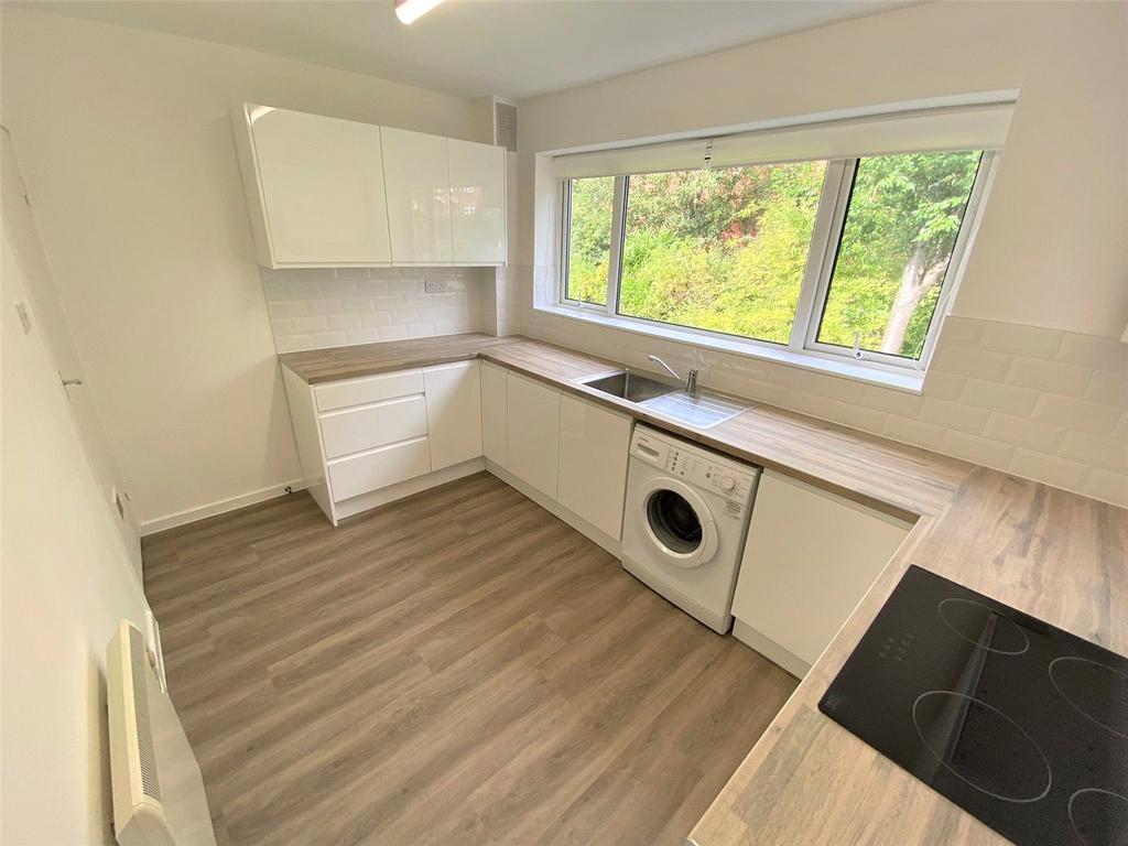 Clent House, Kenswick Drive, Halesowen, West Midlands, B63 2 bed