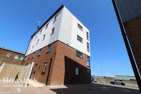 1 bedroom apartment to rent, Riverside Road, Gorleston