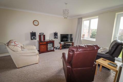 2 bedroom flat for sale - Goldring Close, Hayling Island