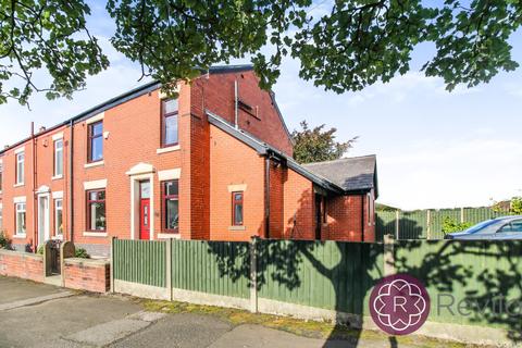 4 bedroom end of terrace house for sale - 121 Shaw Road, Thornham, OL16