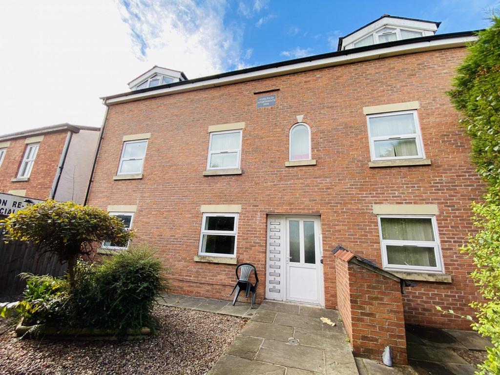 London Road, Hazel Grove, Stockport, SK7 1 bed flat £715 pcm (£165 pw)