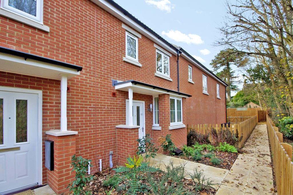 Drovers Way, Newent, Gloucestershire 3 bed terraced house