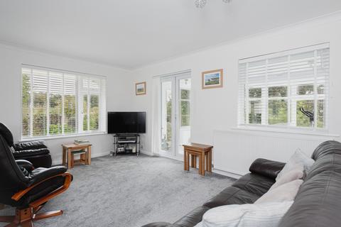 11 Fairholme Crescent, Ashtead, KT21 2HN