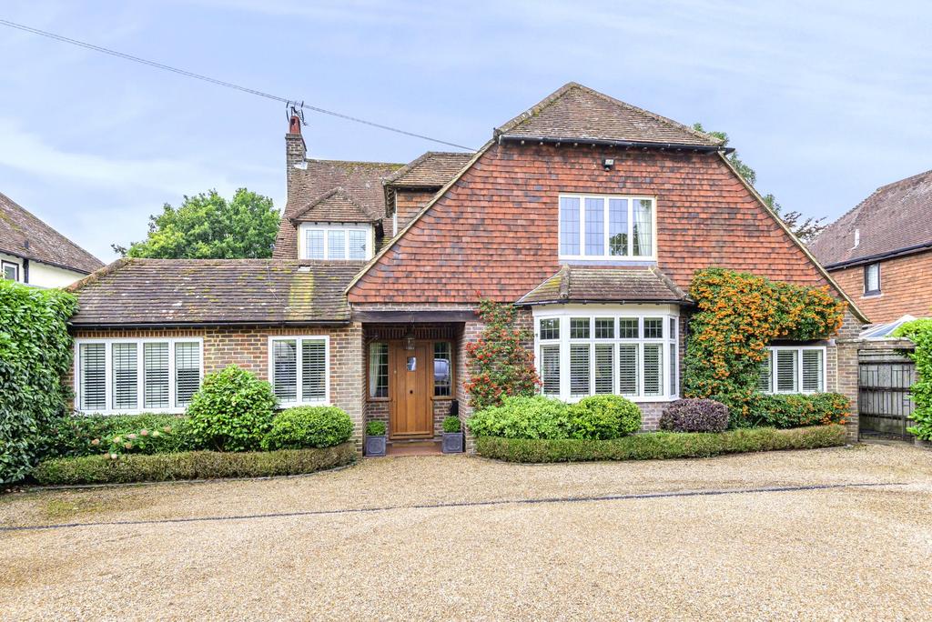 Horsham Road, Cranleigh, GU6 4 bed detached house - £1,250,000