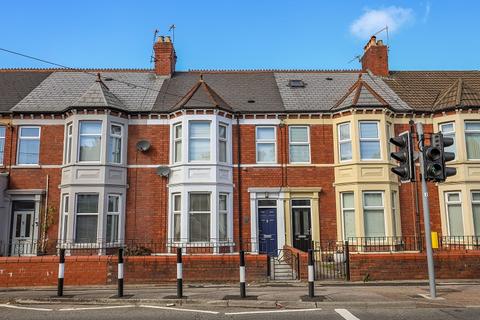 4 bedroom terraced house for sale - 53 Cardiff Road, Dinas Powys, Vale of Glam. CF64 4JS