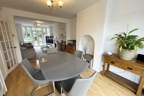 27 Bourton Road, Solihull, B92 8AY