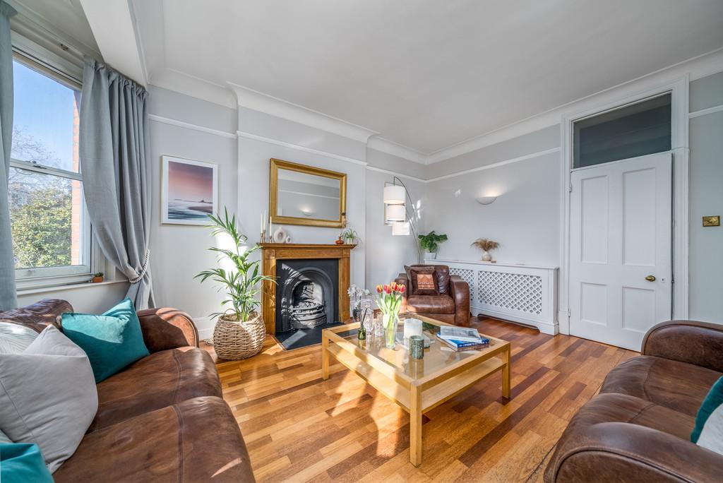 Ashburnham Mansions, Chelsea 4 bed apartment for sale £1,295,000