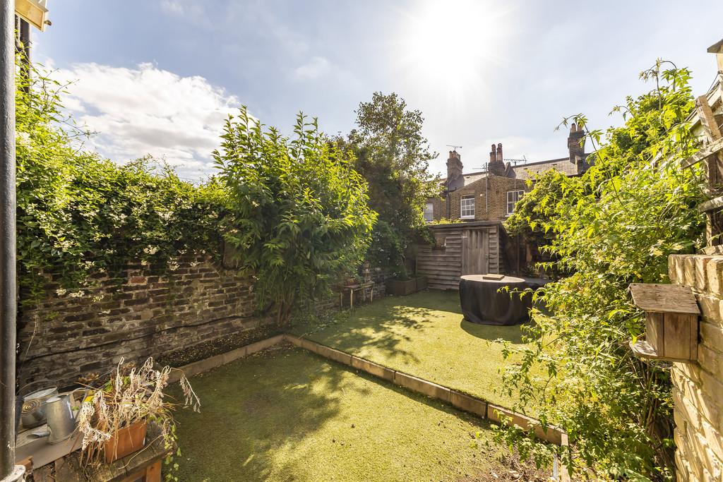 Huxley Street, Queens Park Estate W10 3 bed terraced house £925,000