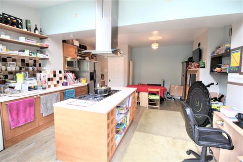 80 Beulah Grove, Croydon, CR0 2QW