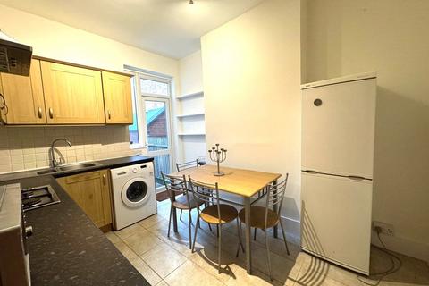 1 bedroom ground floor maisonette to rent, Esmond Road, Kilburn