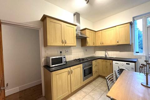 1 bedroom ground floor maisonette to rent, Esmond Road, Kilburn