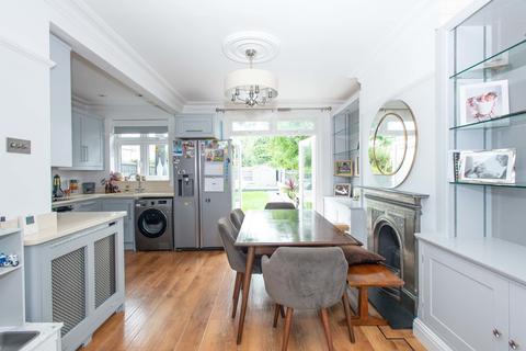 68 Oxhawth Crescent, Bromley, BR2 8BL
