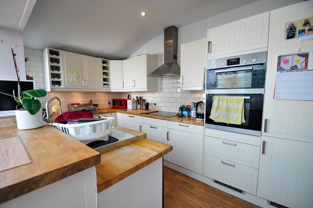 Hubert Road, Newport 4 bed terraced house £255,000
