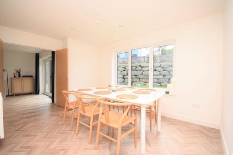26 Hutchison Avenue, Aberfeldy, PH15 2FF
