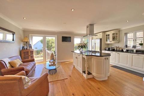 4 bedroom detached house for sale - Penhale Road, Falmouth - Near Swanpool Beach, Cornwall
