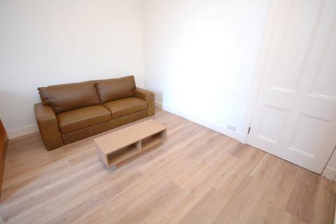 3 bedroom flat to rent, King Street, City Centre, Aberdeen, AB24