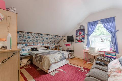 1 bedroom flat for sale - Markhouse Road, Walthamstow, London, E17