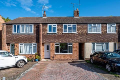 3 bedroom terraced house to rent - Connaught Crescent, Brookwood, Woking, GU24