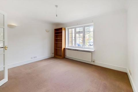 3 bedroom terraced house to rent - Kenilworth Gardens, Woolwich, London, SE18