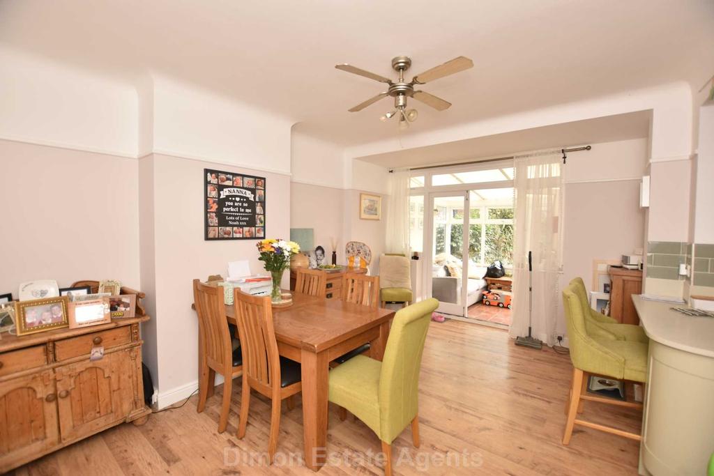 Grove Avenue, Gosport 4 bed semidetached house for sale £420,000