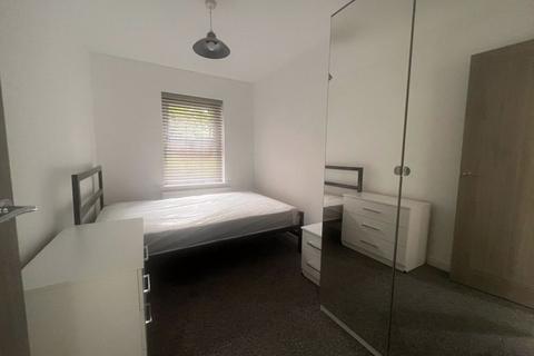 2 bedroom flat to rent, Derwentwater Grove, Leeds