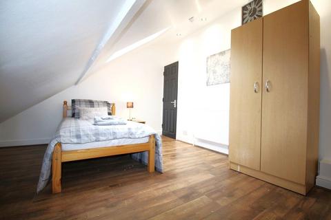 1 bedroom in a house share to rent, 128 Monks Road, Lincoln, Lincolnshire, LN2 5PH, United Kingdom