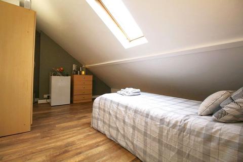 1 bedroom in a house share to rent, 128 Monks Road, Lincoln, Lincolnshire, LN2 5PH, United Kingdom