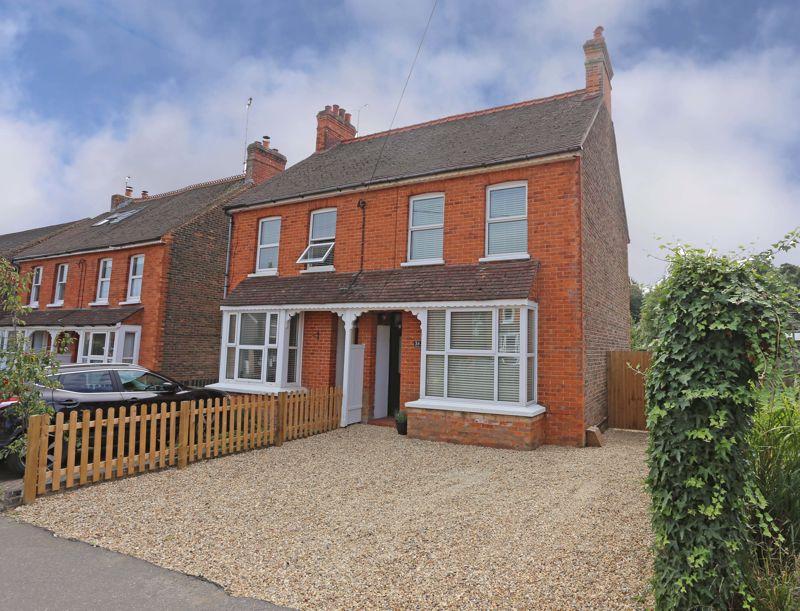 Queens Road, Haywards Heath 3 bed semidetached house for sale £550,000