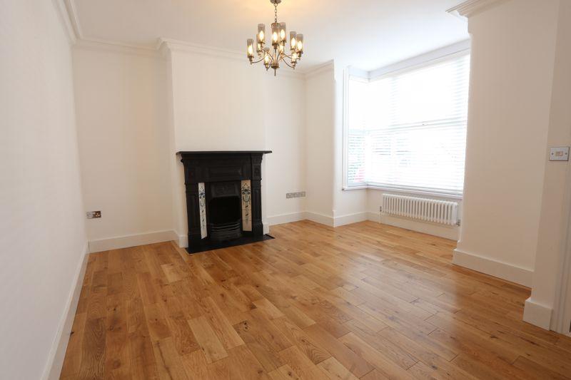 Queens Road, Haywards Heath 3 bed semidetached house for sale £550,000