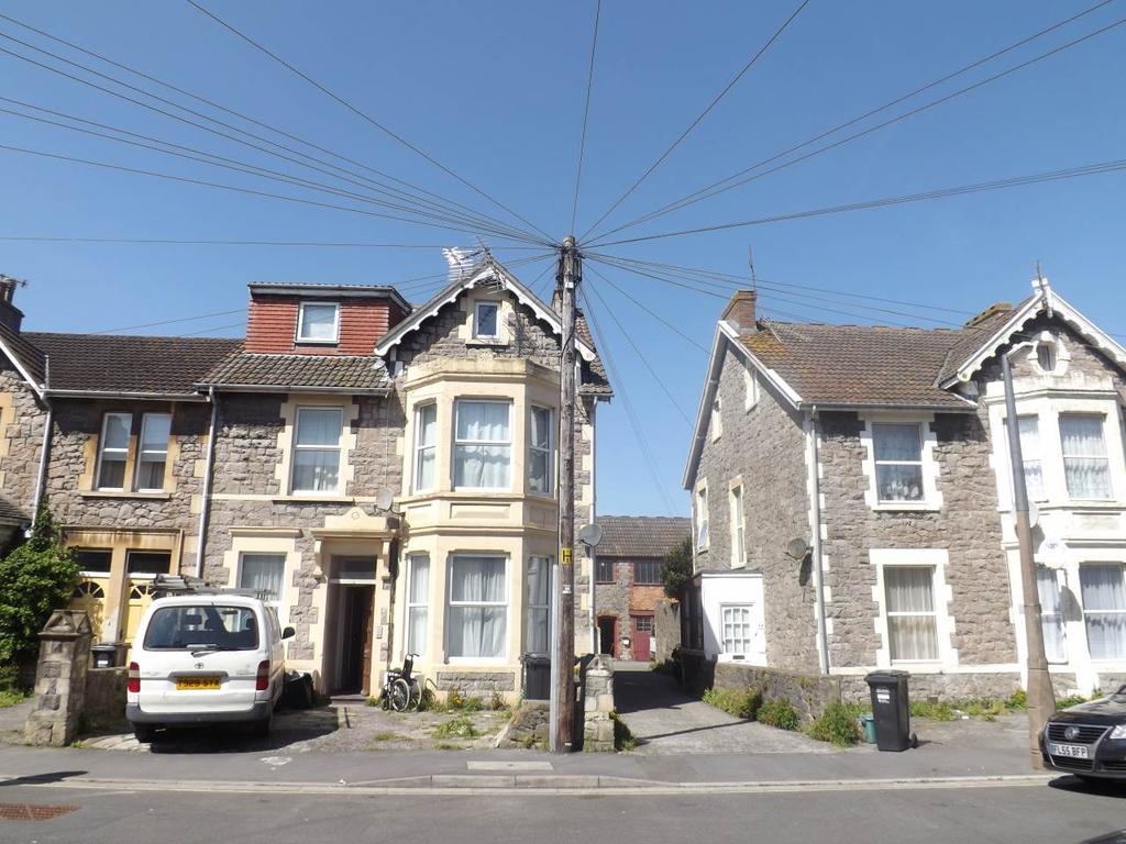 Jubilee Road, WestonsuperMare, North Somerset 2 bed flat to rent £695 pcm (£160 pw)