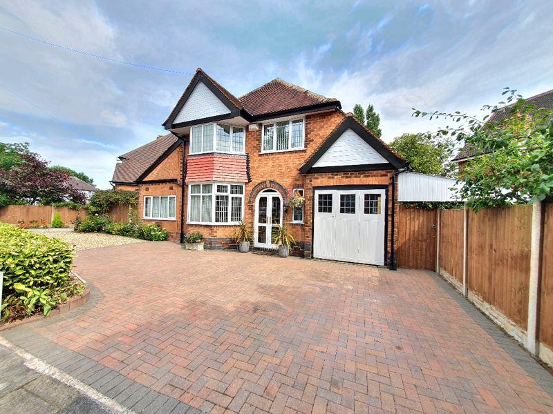 Chestnut Drive, Erdington, Birmingham, B24 0DN 3 bed detached house for sale £450,000