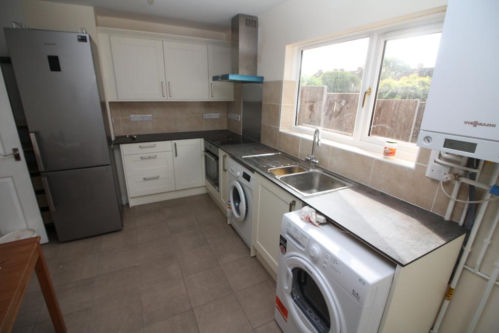Queen Margarets Road, Canley, Coventry 4 bed terraced house for sale