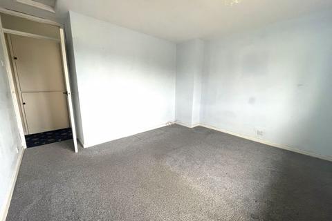 207 Falcon Lodge Crescent, Sutton Coldfield, B75 7NE