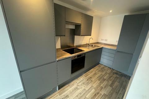 Studio to rent, Stockport Road, Ardwick, Machester, M13 0BR